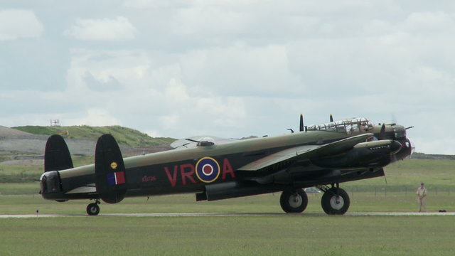 Avro Lancaster Engine Start 30 1