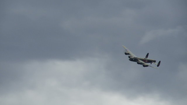 Avro Lancaster 24 3 spitfire