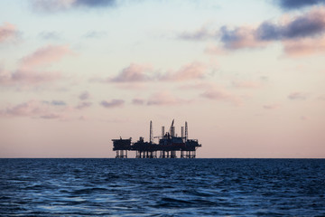 Oil platform