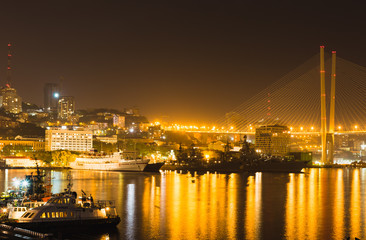 Fototapeta na wymiar Ночной Владивосток