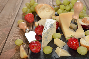 Cheese, grapes and fruit