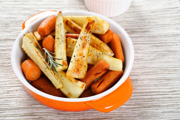Roasted carrots with parsnips