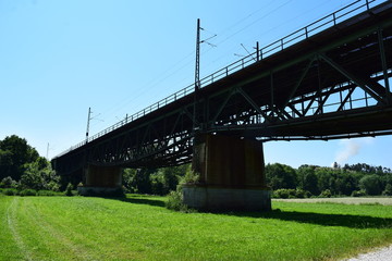 Eisenbahnbrücke