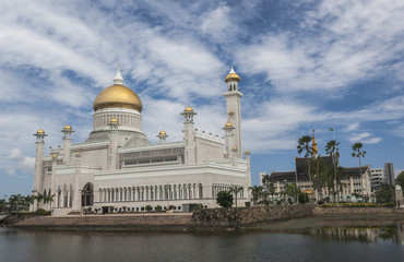 Fototapeta na wymiar Sultan Omar Ali Saifuddin Mosque in Bandar Seri Begawan