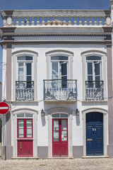 Obraz premium View of the typical buildings of the portuguese cities.