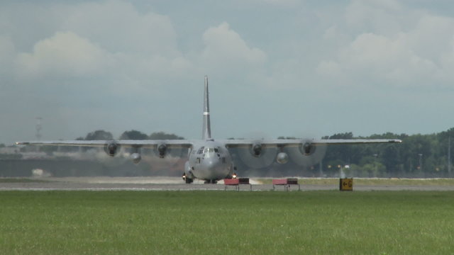 C130 Hercules Taxiing 24 1
