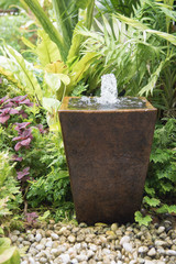 fountain from pot - 84532714