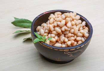 White canned beans