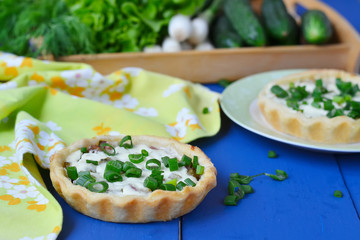 mini tarts with green onions, bacon and cottage cheese