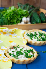 mini tarts with green onions, bacon and cottage cheese