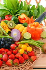 新鮮な野菜と果物　