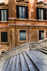 Fassade an spanischer Treppe in Rom