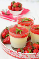 Vanilla panna cotta with berry sauce