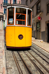 Lissabon historische Straßenbahn lisboa 