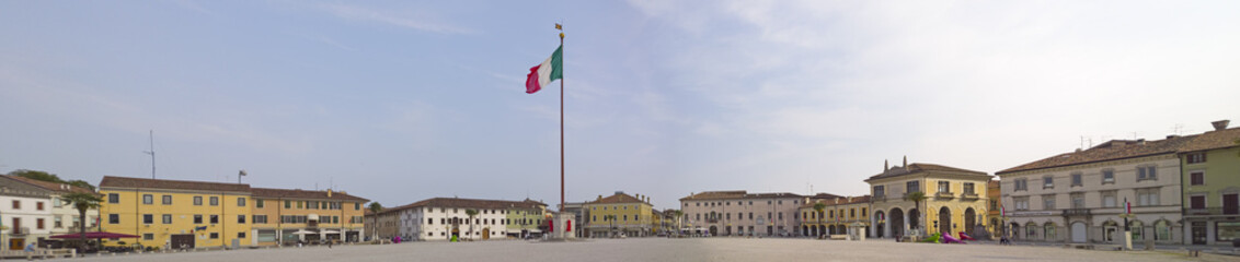 Palmanova piazza centrale panorama