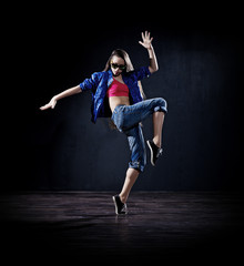 Fototapeta na wymiar Modern dancer (dark version)