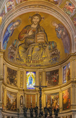 Fototapeta na wymiar interior of Pisa cathedral, Italy