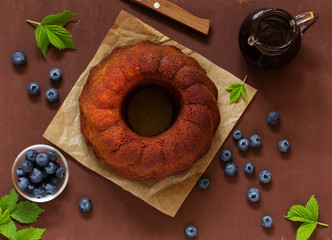 Traditional kugelhopf with chocolate and caramel.