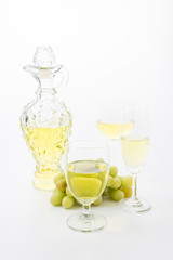White wine and grapes