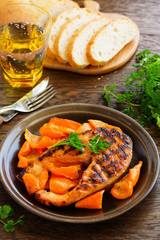 Grilled salmon with soy sauce with vegetables.