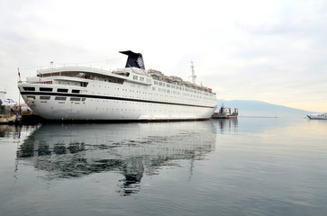 Fototapeta na wymiar Ship in the port of Naples, Italy