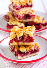 Mix berry crumble cake