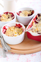 Berry crumble
