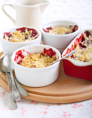 Berry crumble