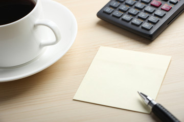 Note calculator and coffee