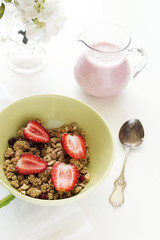 Breakfast with granola