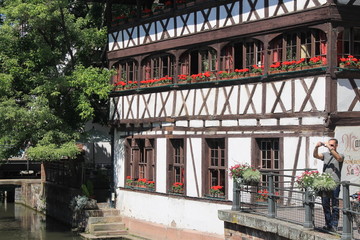 Façade de maison à colombage en Alsace