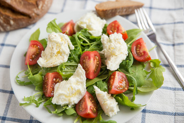Salat mit Büffel Mozzarella 