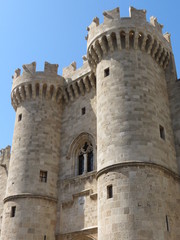 Gr&egrave;ce - Rhodes - Tours de l'entr&eacute;e du Palais des Chavaliers