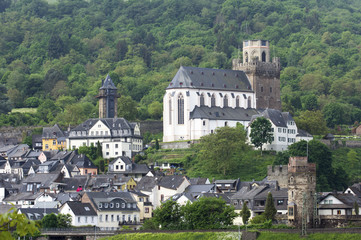Fototapeta na wymiar St. Martin in Oberwesel am Rhein, Deutschland