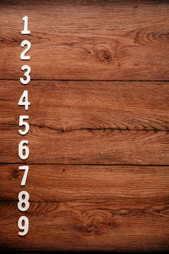 serie di umeri sulla tavola di legno