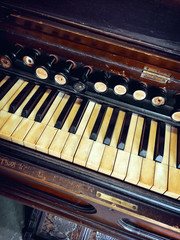 Fototapeta na wymiar Antique reed organ