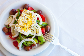 Vegetable salad with cheese
