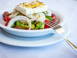 Vegetable salad with cheese