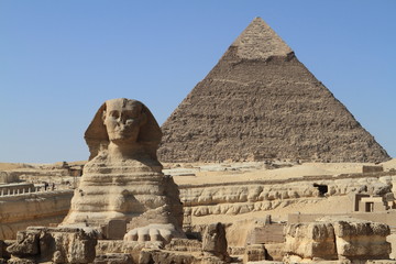 Die Pyramiden und Sphinx von Gizeh in Ägypten 