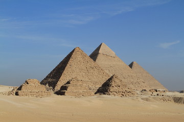 Die Pyramiden und Sphinx von Gizeh in Ägypten 