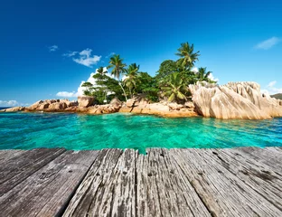 Selbstklebende Fototapete Tropischer Strand Wunderschöne tropische Insel