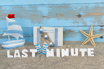 Last Minute © Racamani