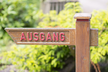 Schild   Ausgang