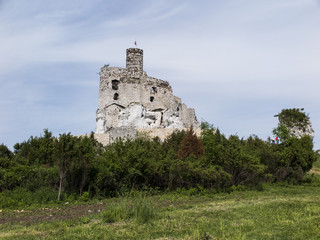Fototapeta na wymiar Mirow knight's castle ruins in the Jura Cracow Czestochowa