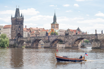 Fototapeta premium beautiful views of Charles Bridge of Prague in a sunny day