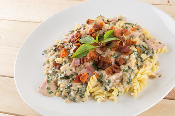 penne pasta with cream sauce