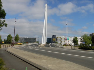 Fototapeta na wymiar Nantes - Le pont Eric Tabarly 