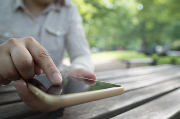 The hands of women who have a smartphone