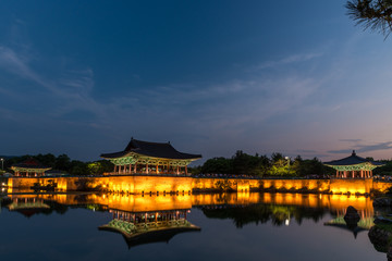 Obraz premium Anapji Pond at Sunset