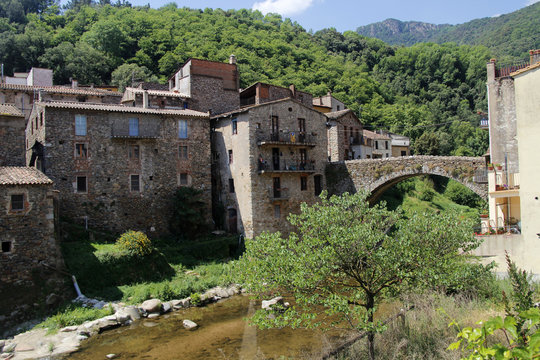 Osor, pueblo en medio de las Guilleries, Girona, Cataluña